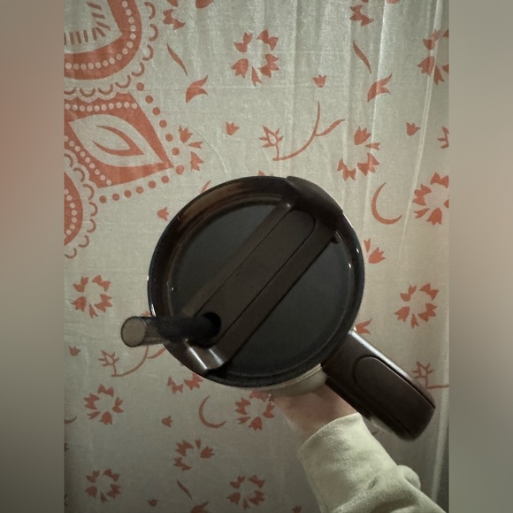 BRAND NEW WITH TAG/BOX! STANLEY Limited Edition Chocolate/gold 40 Oz Quencher - Picture 4 of 10